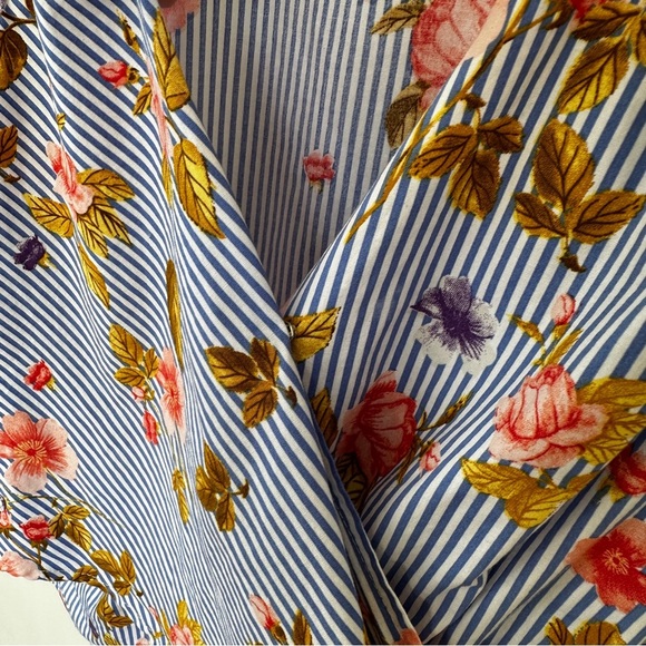 Say What? Sleeveless Wrap Blouse with Side Tie, stripes & florals, cotton - Picture 4 of 9